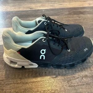 On Cloud Cloudflyer Helion 4 Shoes Women’s Size 9.5 Cloudtec Black Blue Mint